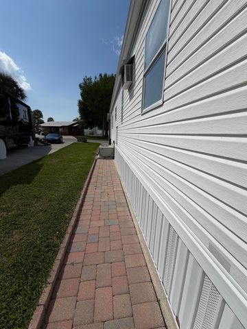 6473 SE 53rd Street, Okeechobee, FL 34974