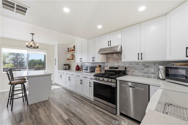 15612 Hillview, Granada Hills, CA 91344