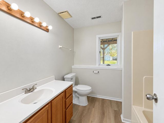 1122 Prairie Court S, Shakopee, MN 55379