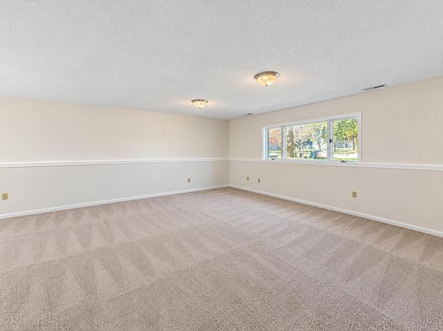 1122 Prairie Court S, Shakopee, MN 55379