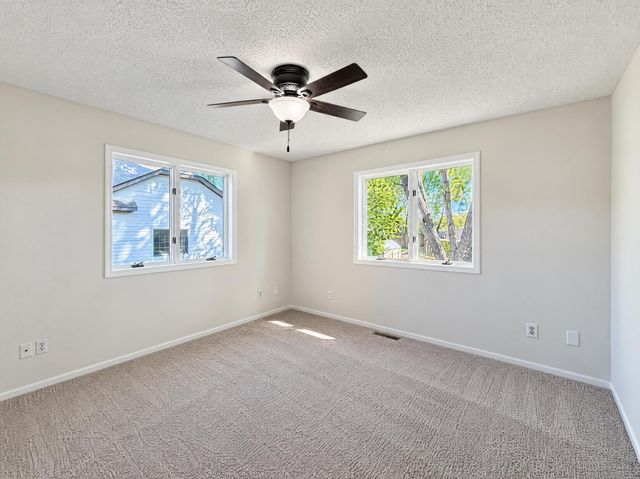 1122 Prairie Court S, Shakopee, MN 55379