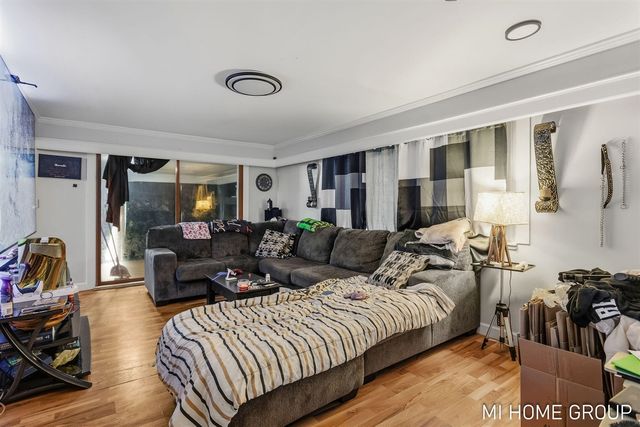 828 W 24th Street, Holland, MI 49423