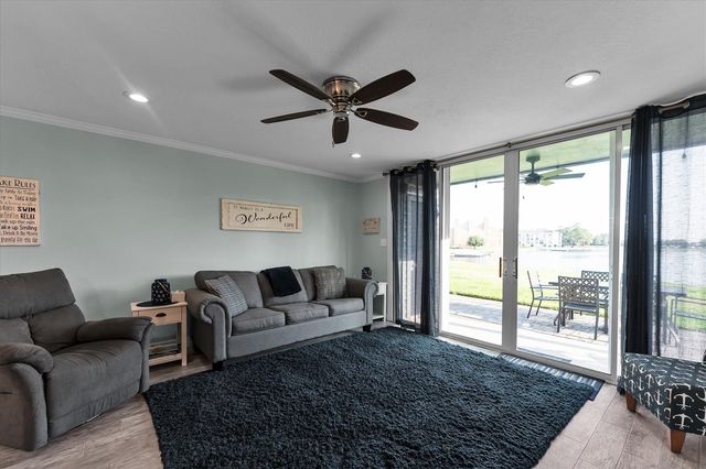 12500 Melville Drive 104A, Montgomery, TX 77356