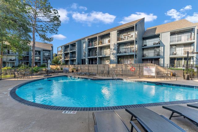 12500 Melville Drive 104A, Montgomery, TX 77356