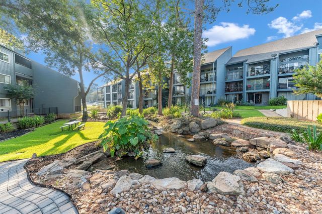 12500 Melville Drive 104A, Montgomery, TX 77356