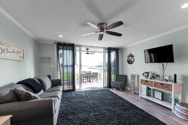 12500 Melville Drive 104A, Montgomery, TX 77356