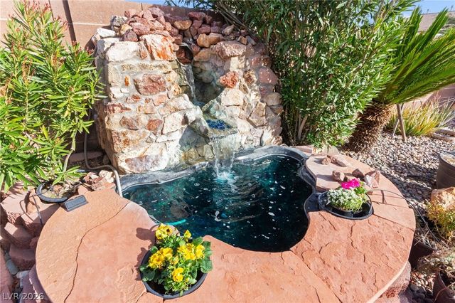 5906 Moon Garden Street, Las Vegas, NV 89148