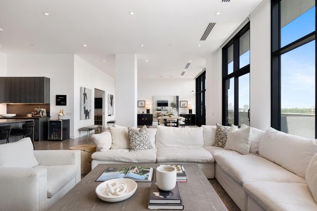 2710 Steel Street 704, Houston, TX 77098