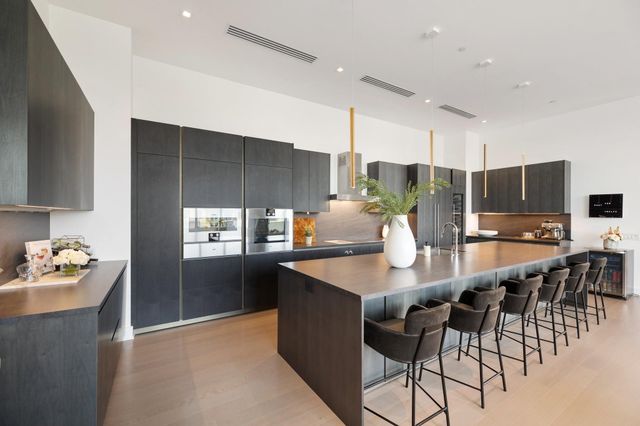 2710 Steel Street 704, Houston, TX 77098