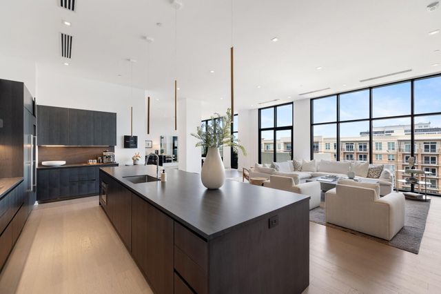 2710 Steel Street 704, Houston, TX 77098