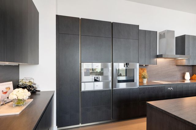 2710 Steel Street 704, Houston, TX 77098