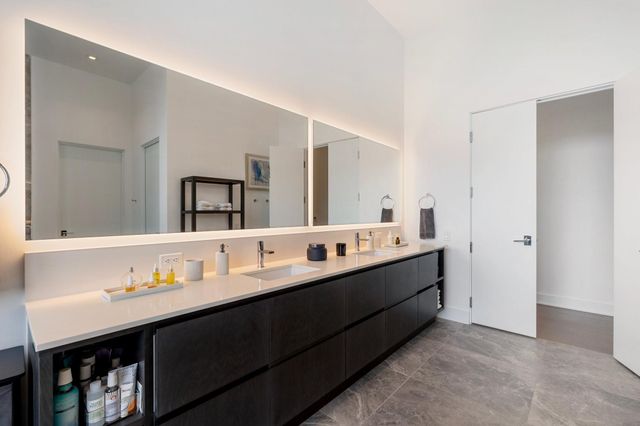 2710 Steel Street 704, Houston, TX 77098