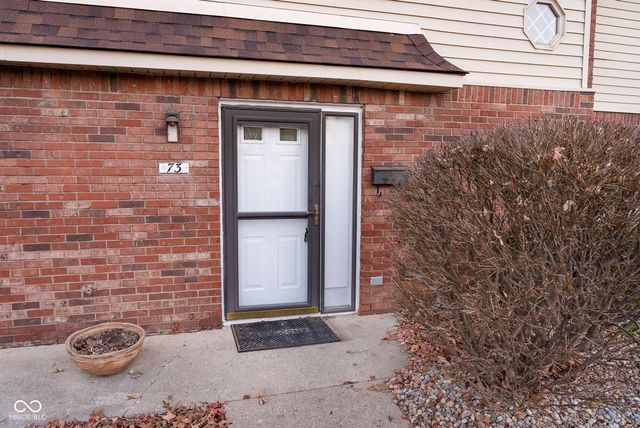 73 Trails End, Greenwood, IN 46142