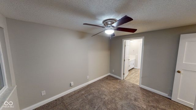 73 Trails End, Greenwood, IN 46142