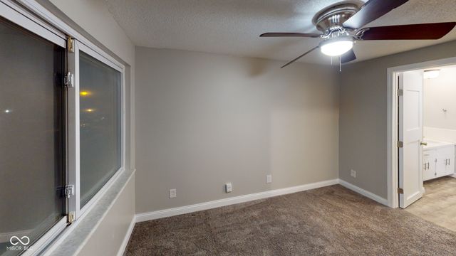 73 Trails End, Greenwood, IN 46142