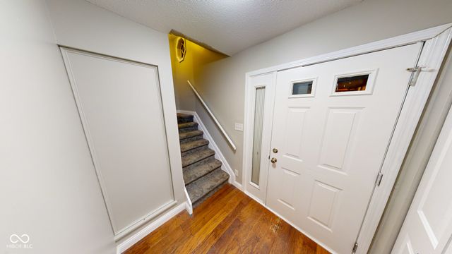 73 Trails End, Greenwood, IN 46142