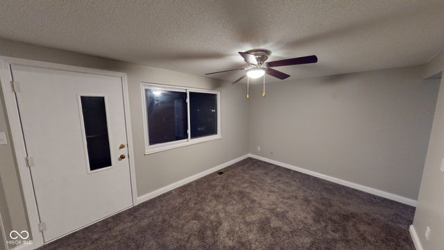 73 Trails End, Greenwood, IN 46142