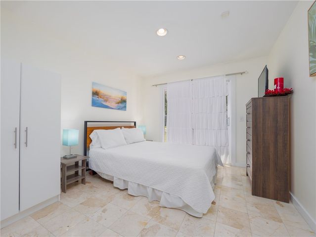 900 Mallery Street, St Simons Island, GA 31522