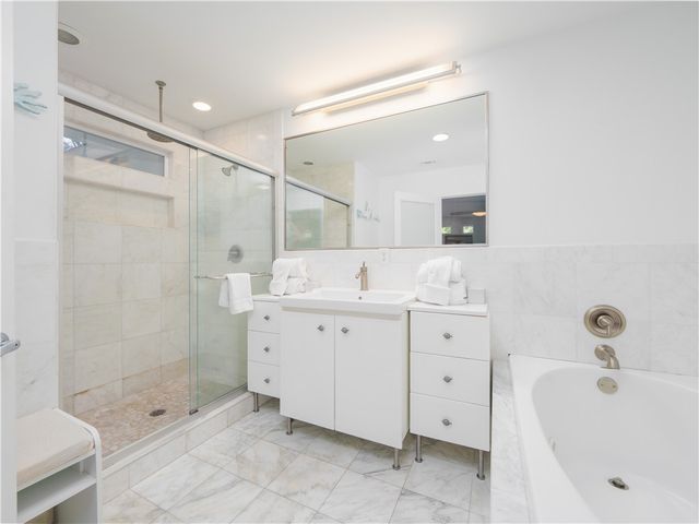 900 Mallery Street, St Simons Island, GA 31522