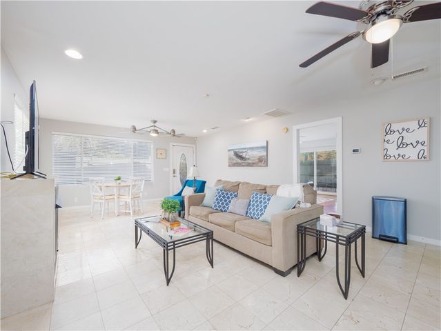 900 Mallery Street, St Simons Island, GA 31522