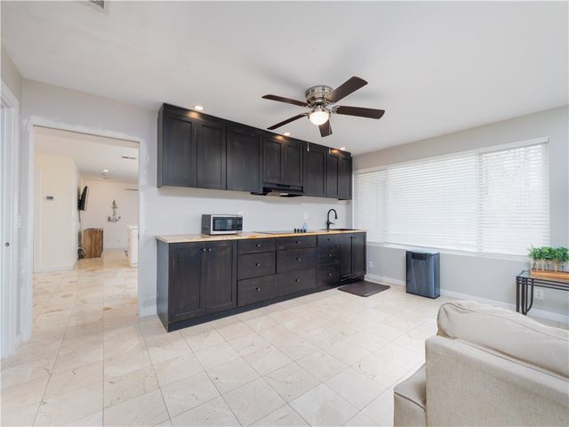 900 Mallery Street, St Simons Island, GA 31522