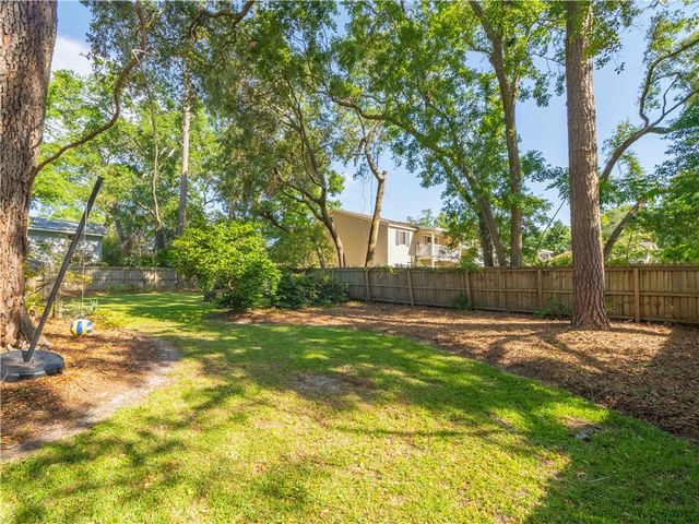 900 Mallery Street, St Simons Island, GA 31522