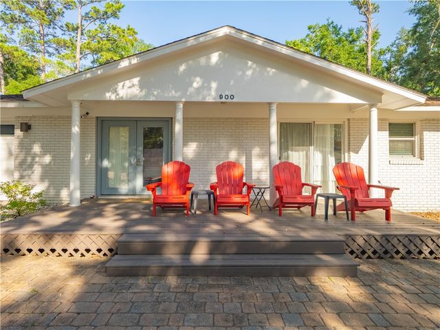 900 Mallery Street, St Simons Island, GA 31522