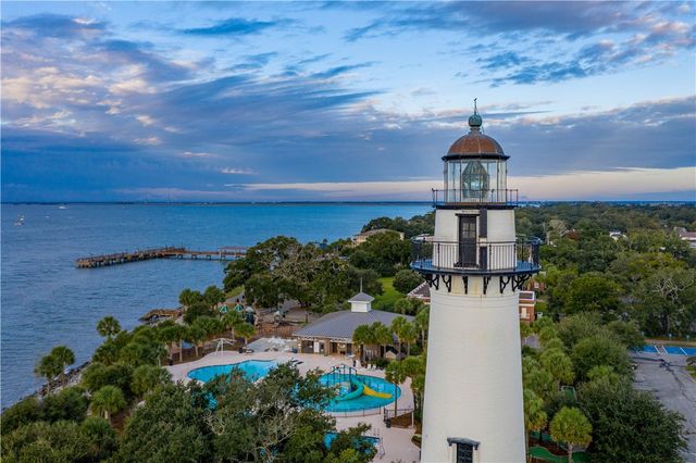 900 Mallery Street, St Simons Island, GA 31522