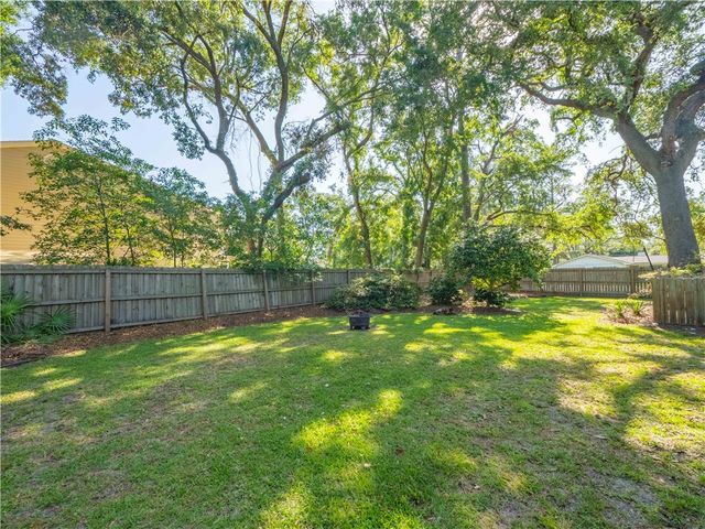 900 Mallery Street, St Simons Island, GA 31522