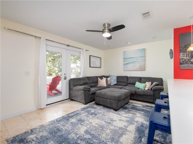 900 Mallery Street, St Simons Island, GA 31522