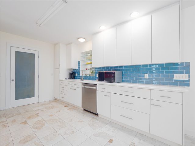 900 Mallery Street, St Simons Island, GA 31522