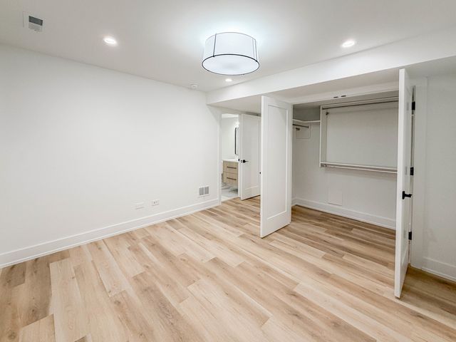2113 N Kenmore Avenue G, Chicago, IL 60614