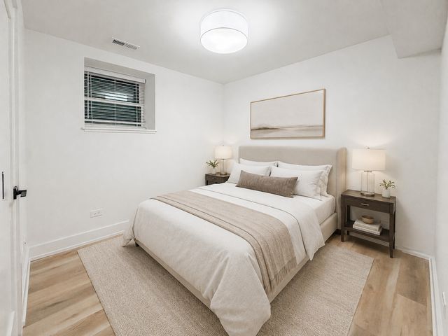 2113 N Kenmore Avenue G, Chicago, IL 60614