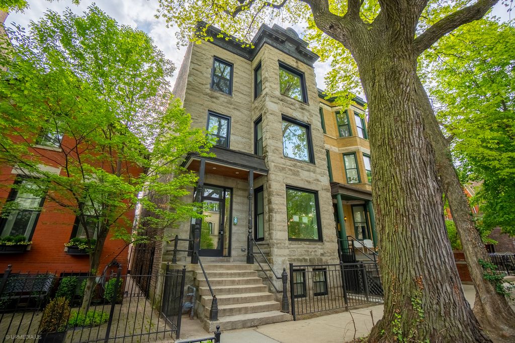 2113 N Kenmore Avenue G, Chicago, IL 60614
