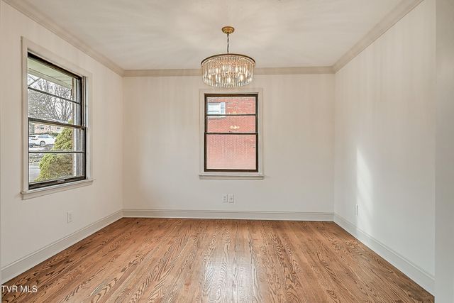 1708 Jackson Terrace, Johnson City, TN 37604