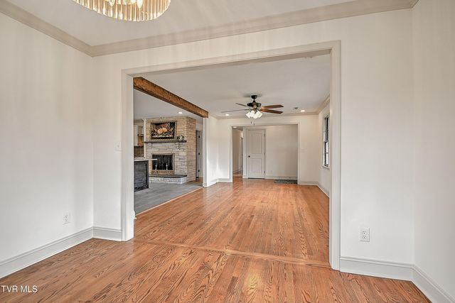 1708 Jackson Terrace, Johnson City, TN 37604