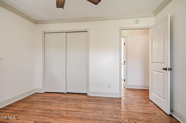 1708 Jackson Terrace, Johnson City, TN 37604