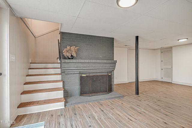 1708 Jackson Terrace, Johnson City, TN 37604