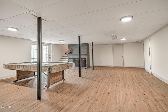 1708 Jackson Terrace, Johnson City, TN 37604