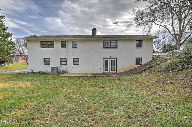1708 Jackson Terrace, Johnson City, TN 37604