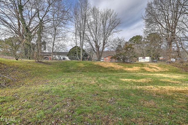 1708 Jackson Terrace, Johnson City, TN 37604