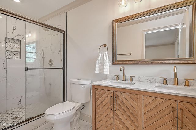 1708 Jackson Terrace, Johnson City, TN 37604