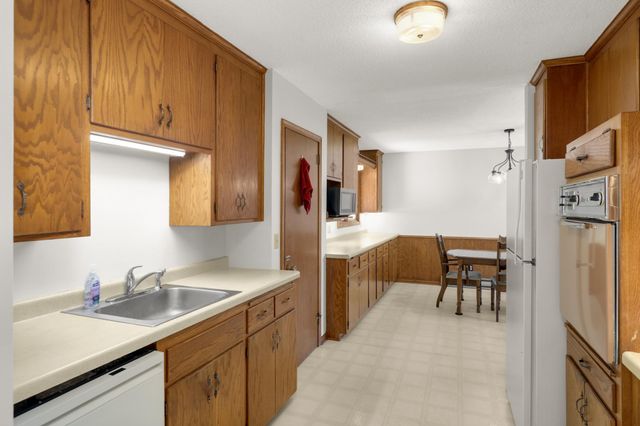 11748 Bittersweet Street NW, Coon Rapids, MN 55433