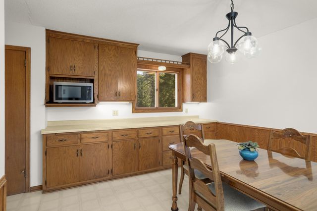 11748 Bittersweet Street NW, Coon Rapids, MN 55433