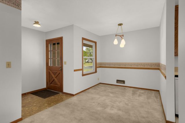 11748 Bittersweet Street NW, Coon Rapids, MN 55433