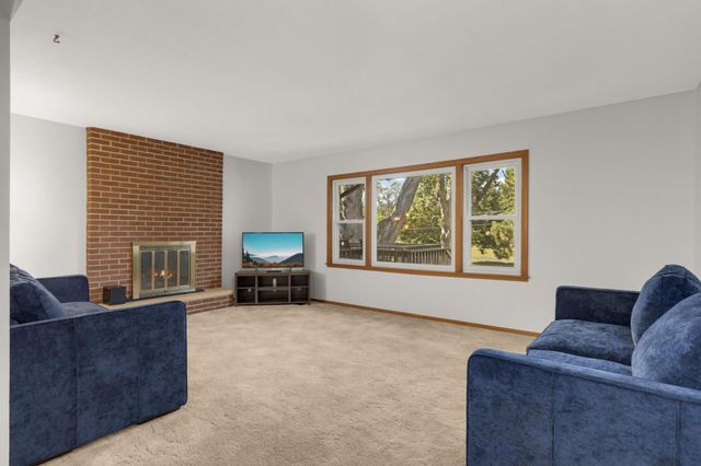 11748 Bittersweet Street NW, Coon Rapids, MN 55433