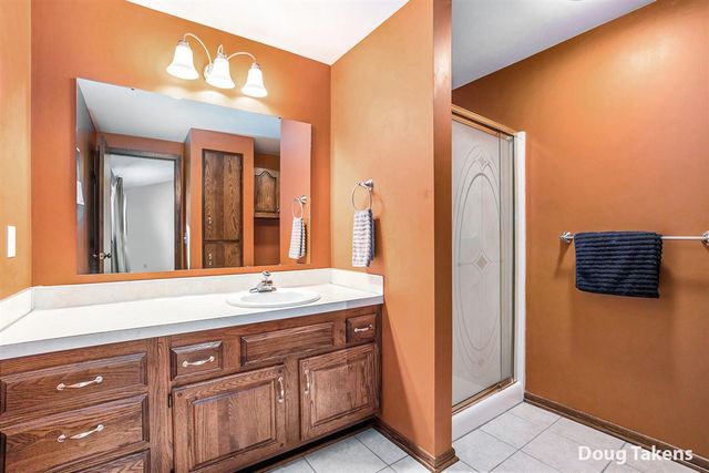 1355 Bent Tree Drive, Hudsonville, MI 49426