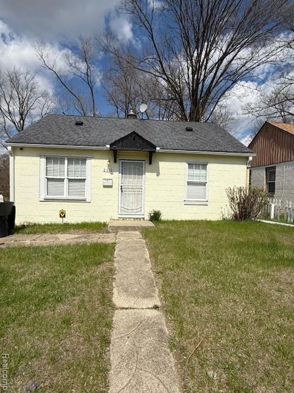 21562 W Davison Street, Detroit, MI 48223