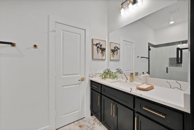 1913 Crockett Circle, Irving, TX 75038