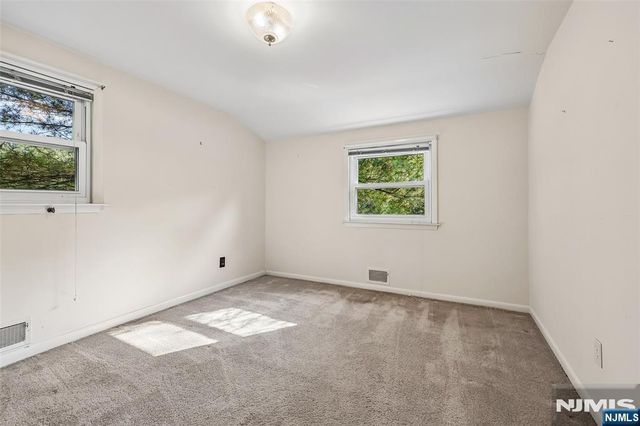 7 Tanglewood Drive, Livingston, NJ 07039